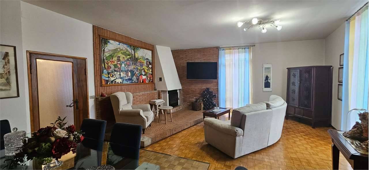 intera palazzina in vendita a Todi in zona Ponterio
