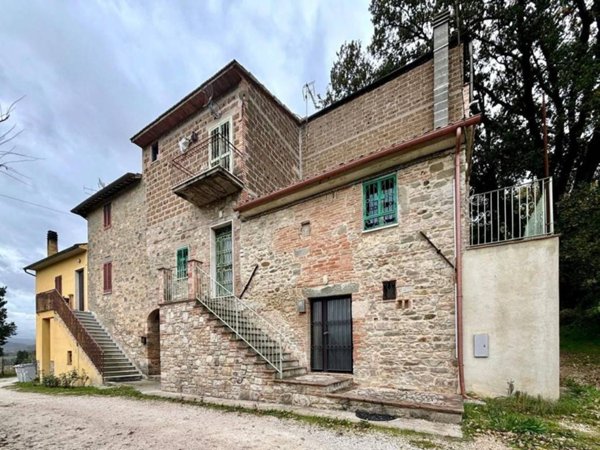 casa indipendente in vendita a Todi