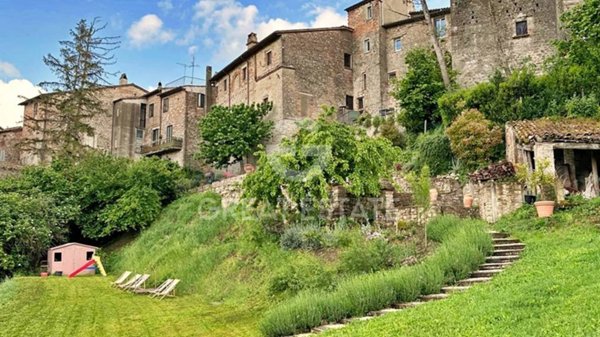 casa indipendente in vendita a Todi