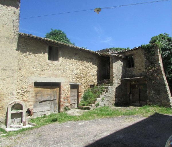 casa indipendente in vendita a Todi in zona Monticello