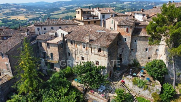 casa indipendente in vendita a Todi