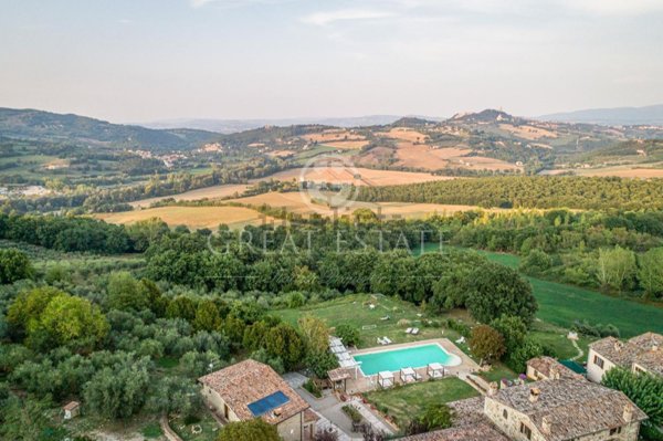 casa indipendente in vendita a Todi