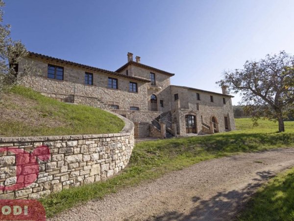 casa indipendente in vendita a Todi
