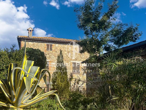 casa indipendente in vendita a Todi