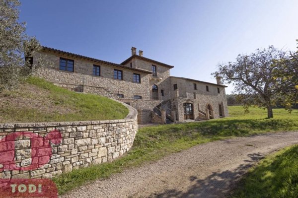 casa indipendente in vendita a Todi