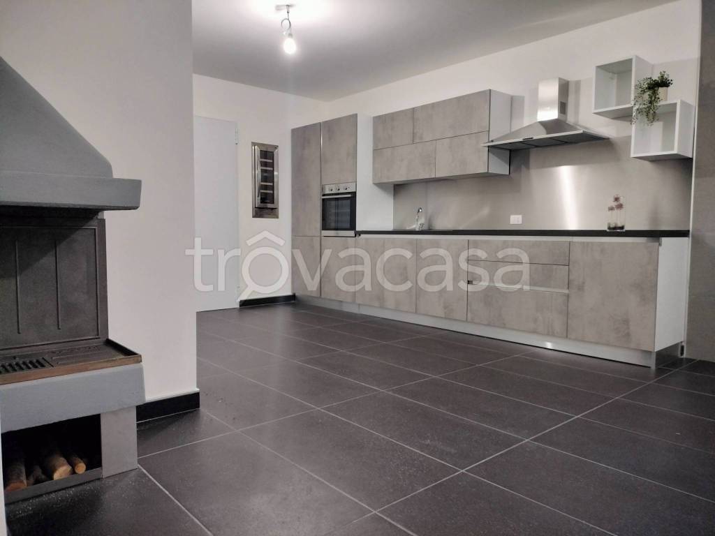 casa indipendente in vendita a Todi