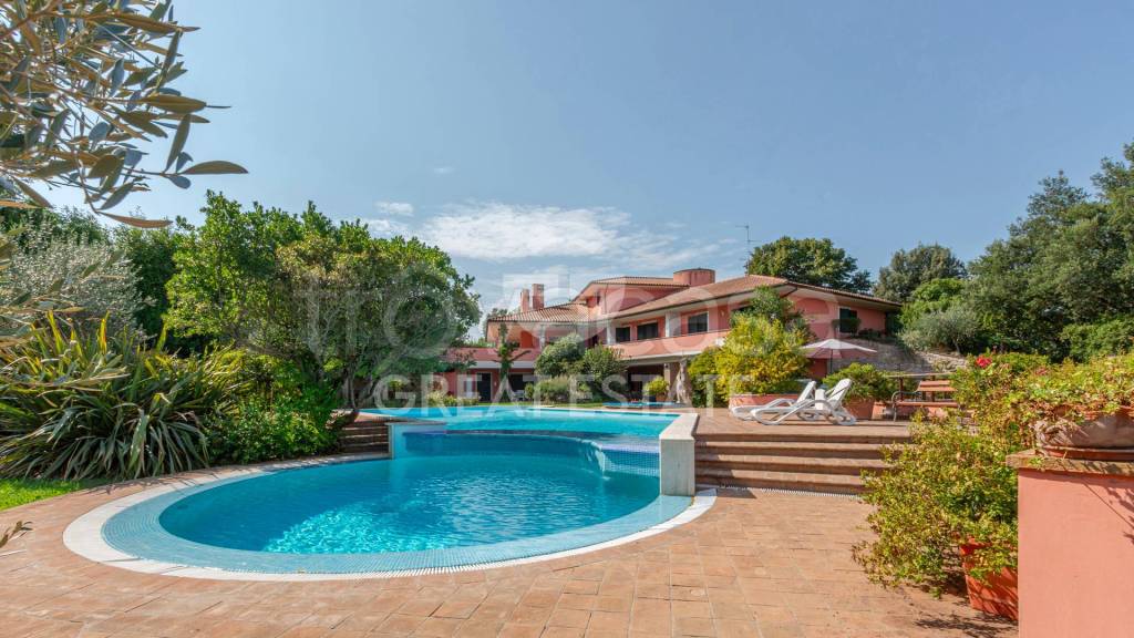 casa indipendente in vendita a Todi