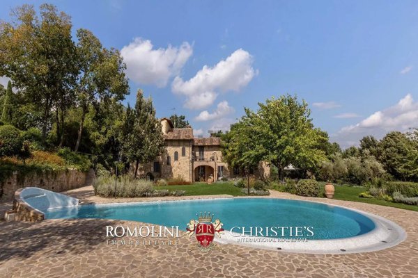 casa indipendente in vendita a Todi