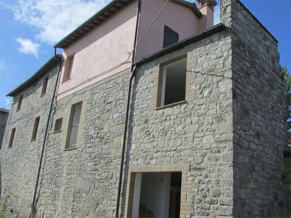 casa indipendente in vendita a Todi