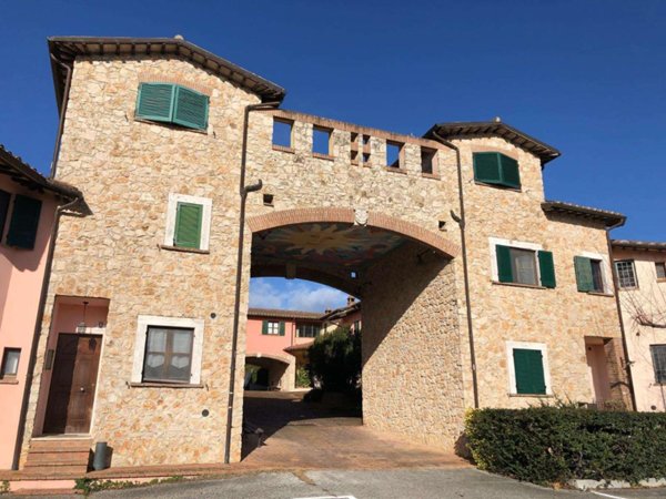 appartamento in vendita a Todi in zona Rosceto