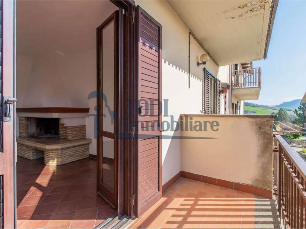 casa indipendente in vendita a Todi