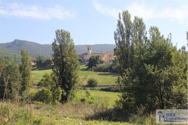 casa indipendente in vendita a Todi