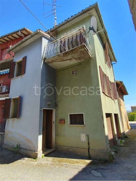 casa indipendente in vendita a Todi