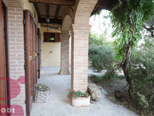 appartamento in vendita a Todi in zona Quadro