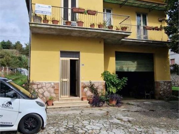 casa indipendente in vendita a Todi