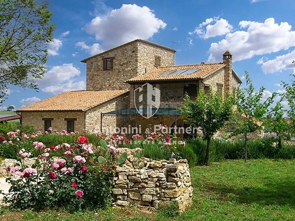 casa indipendente in vendita a Todi