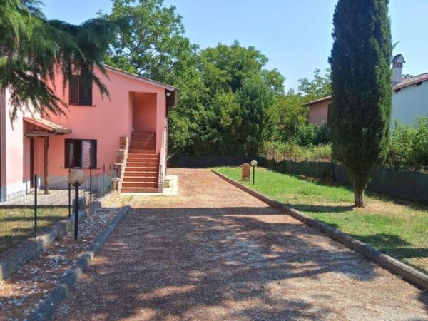 casa indipendente in vendita a Todi in zona Ponterio