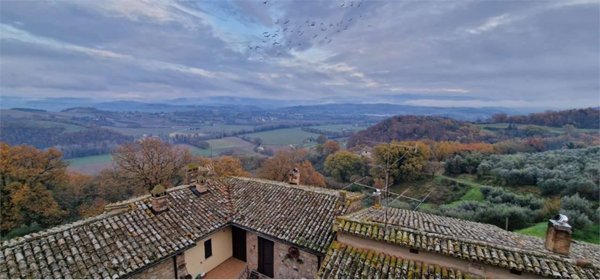 casa indipendente in vendita a Todi in zona Cecanibbi