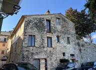 casa semindipendente in vendita a Todi