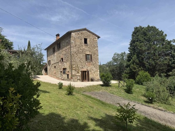 casa indipendente in vendita a Todi