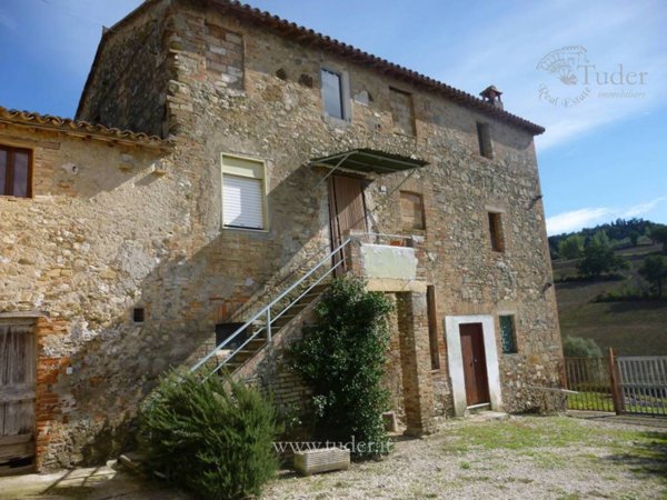 casa indipendente in vendita a Todi in zona Pantalla