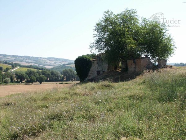 casa indipendente in vendita a Todi