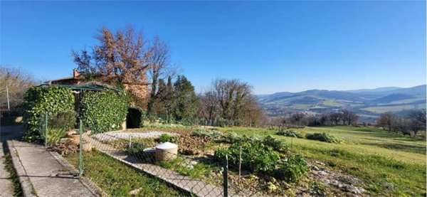 terreno edificabile in vendita a Todi