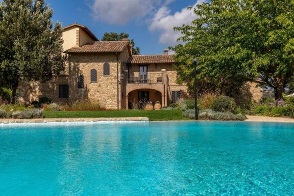 casa indipendente in vendita a Todi