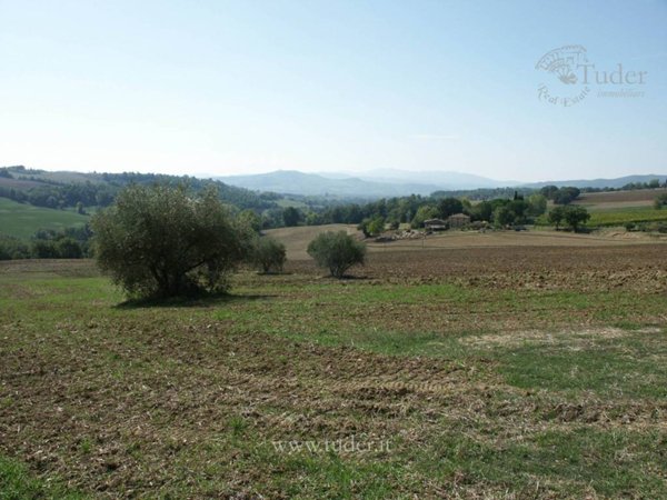 casa indipendente in vendita a Todi