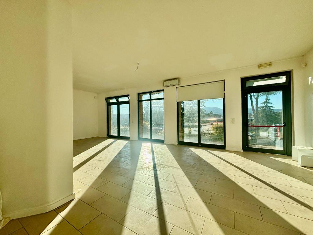appartamento in vendita a Todi in zona Ponterio