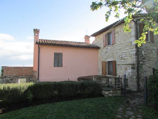 casa indipendente in vendita a Todi in zona Asproli