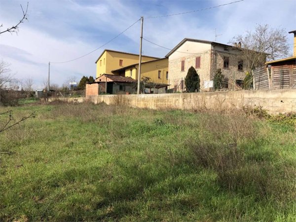 terreno edificabile in vendita a Todi in zona Pian di Porto