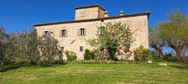 casa indipendente in vendita a Todi