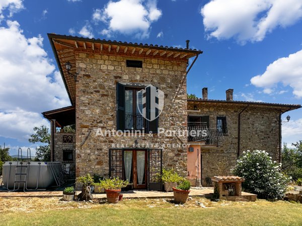 casa indipendente in vendita a Todi in zona Montemolino