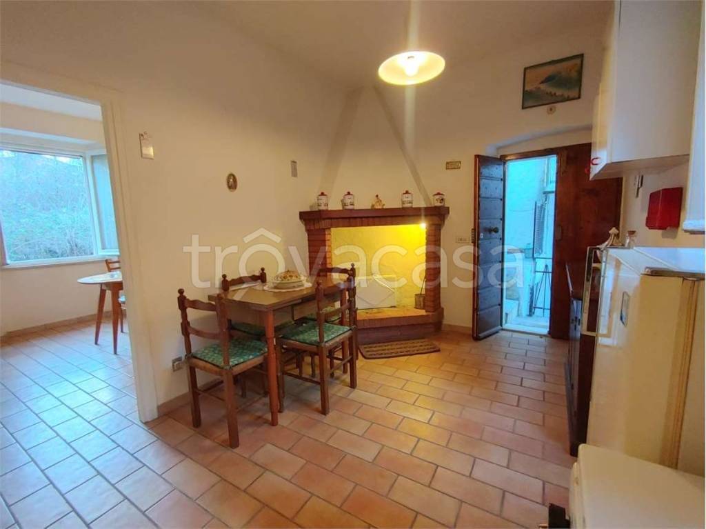 casa indipendente in vendita a Todi