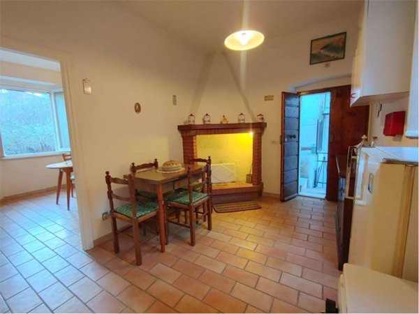 casa indipendente in vendita a Todi