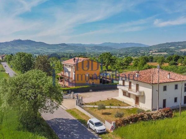 casa indipendente in vendita a Todi in zona Pian di Porto