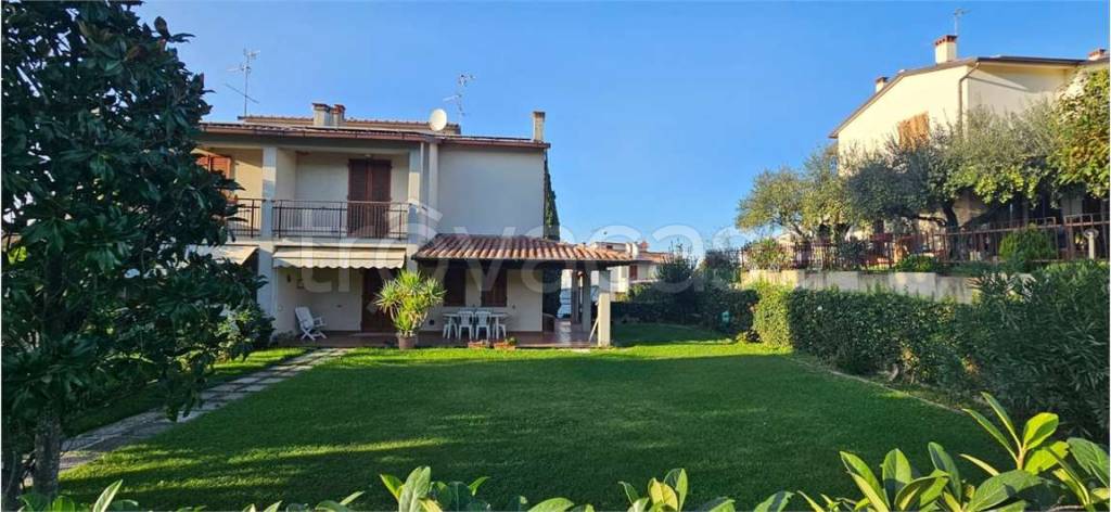casa indipendente in vendita a Todi in zona Ponterio