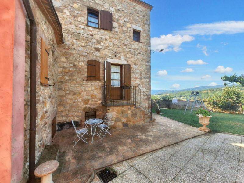 casa indipendente in vendita a Todi in zona Canonica