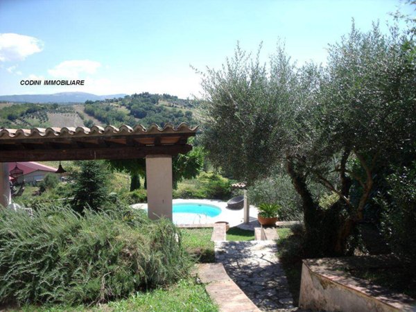 casa indipendente in vendita a Todi in zona Frontignano
