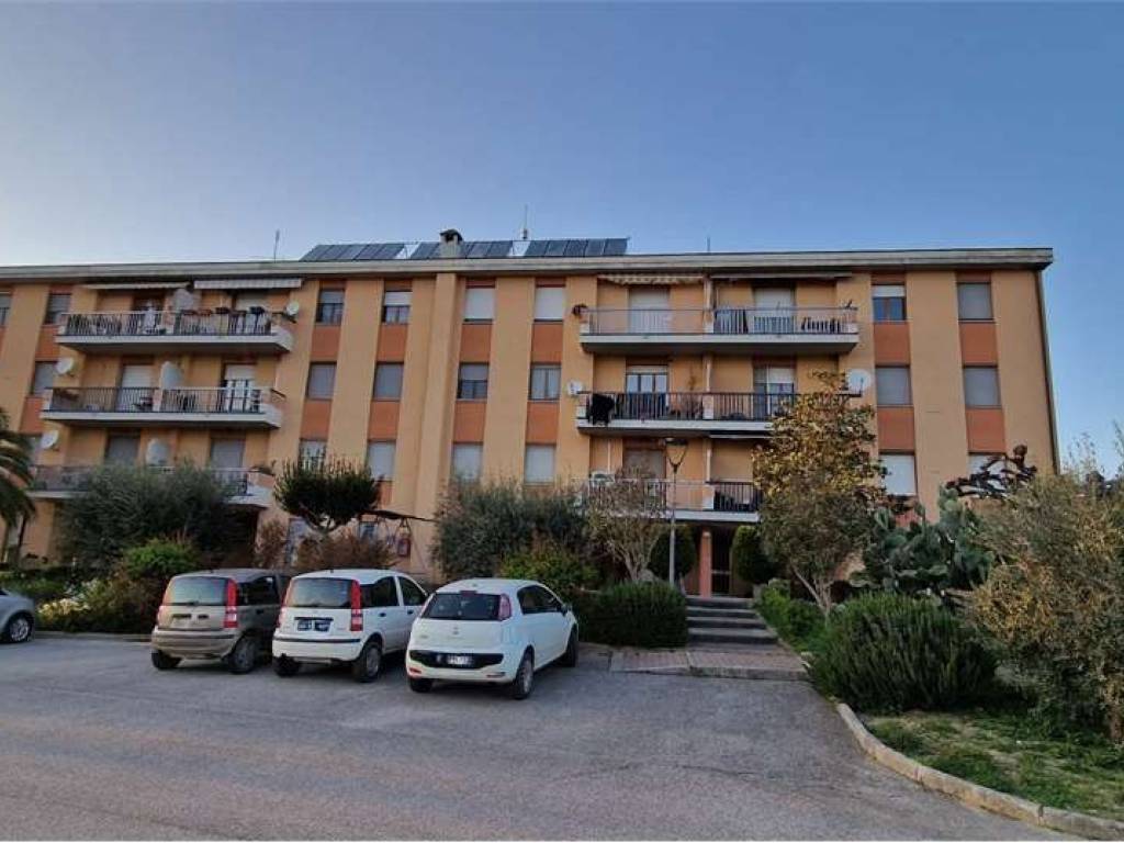 appartamento in vendita a Todi in zona Pantalla