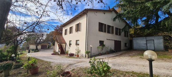 casa indipendente in vendita a Todi in zona Cacciano