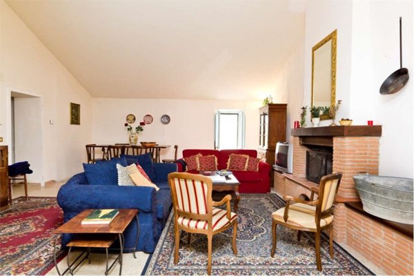 casa indipendente in vendita a Todi