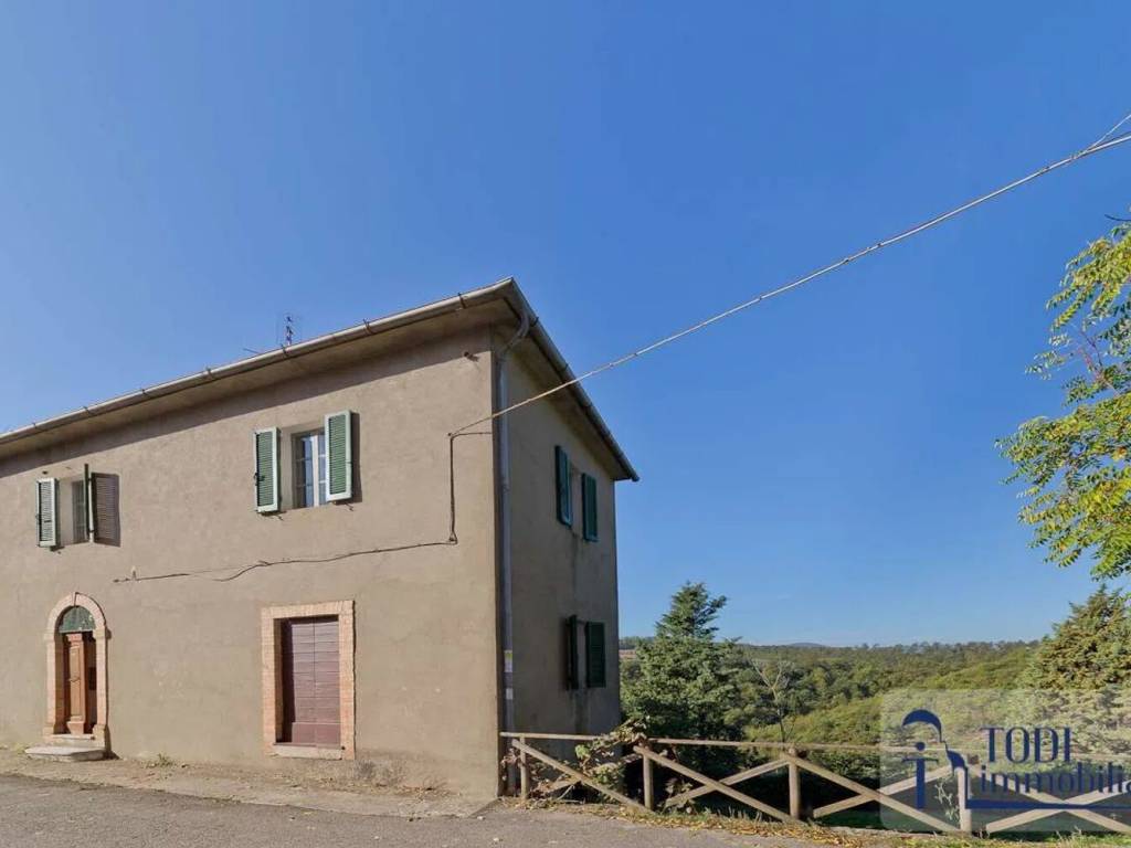casa indipendente in vendita a Todi in zona Camerata