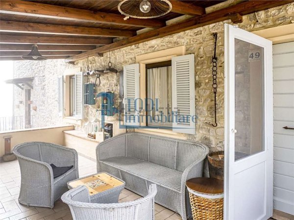 casale in vendita a Todi in zona Camerata