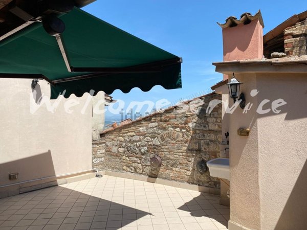 casa semindipendente in vendita a Todi