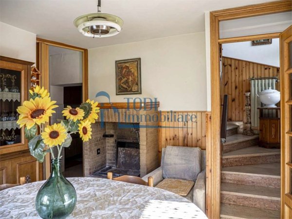 casa indipendente in vendita a Todi in zona Pian di San Martino