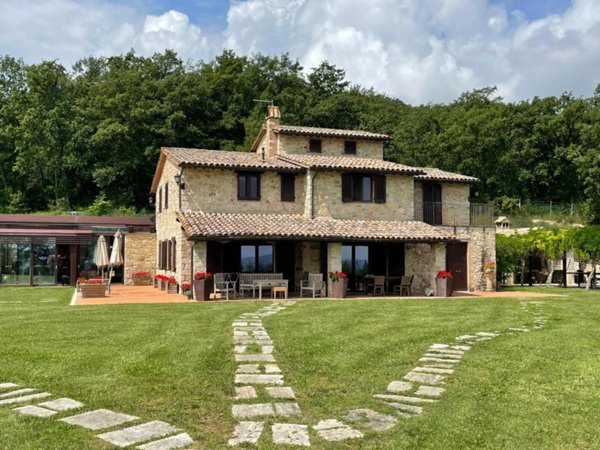 casale in vendita a Todi