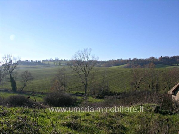 casa indipendente in vendita a Todi
