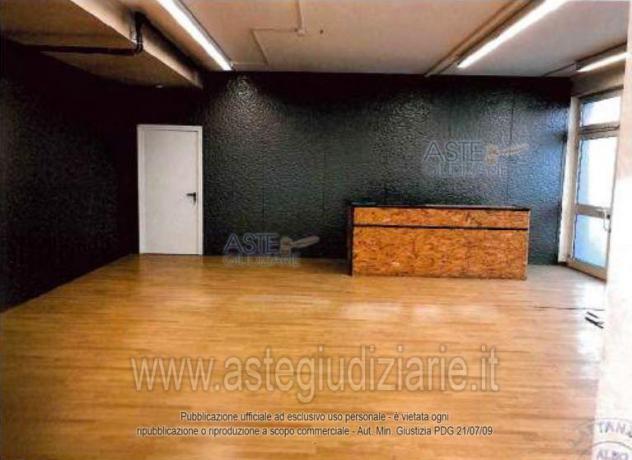 negozio in vendita a Todi in zona Pian di Porto